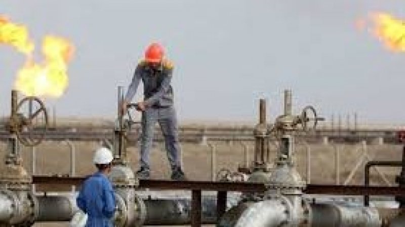 تفاقم العجز الطاقي وارتفاع عائدات السياحة وتحويلات التونسيين بالخارج
