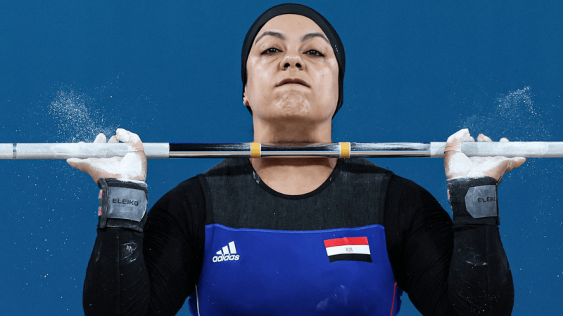 المصرية سارة أحمد تحرز فضية رفع الأثقال وزن 81 كلغ