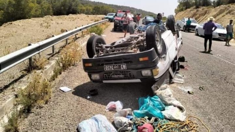في عيد المرأة : حادث إنقلاب شاحنة خفيفة تقل عدد من العاملات الفلاحيات و تسجيل حالة وفاة