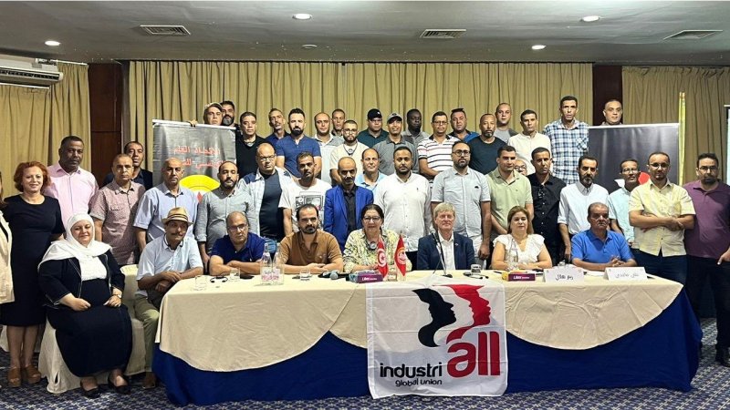 في ندوة عمّال المناجم: الأمين العام للاتحاد الدولي للصناعات يثني على متانة التعاون مع الاتحاد العام التونسي للشغل