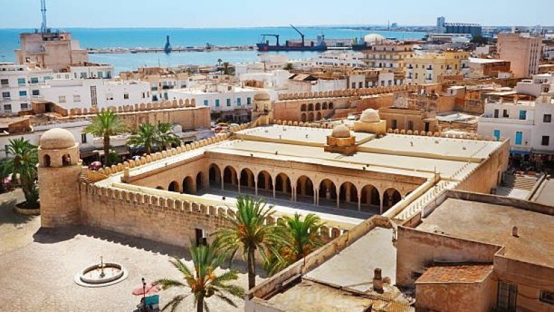 طقس اليوم الاحد : طقس غائم جزئيا و أمطار متفرقة في غزة و تونس
