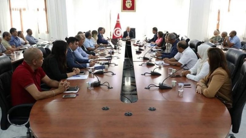 مع تسريع تنفيذ مشاريع الرقمنة الصحية : تشديد الرقابة على مسالك توزيع الادوية باستخدام التقنيات الحديثة
