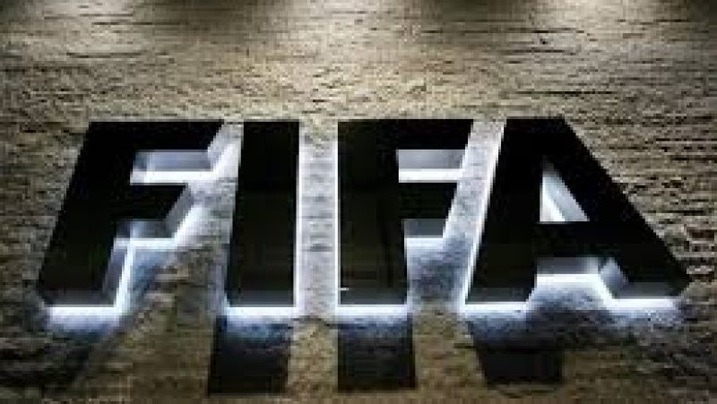 النقابات العمالية تشتكي من تصرفات الفيفا تجاه اللاعبين الدوليين