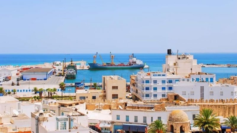 طقس اليوم الخميس : صاف في قطاع غزة و بعض الأمطار المتفرقة في تونس