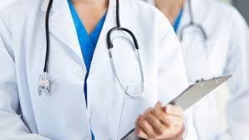 نقابة الاطباء الجامعيين ترفض مشروع المالية و الترفيع في الضريبة