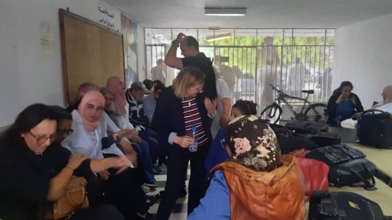 أساتذة معهد ابن أبي الضياف بمنوبة في وقفة احتجاجية بسبب ظروف العمل