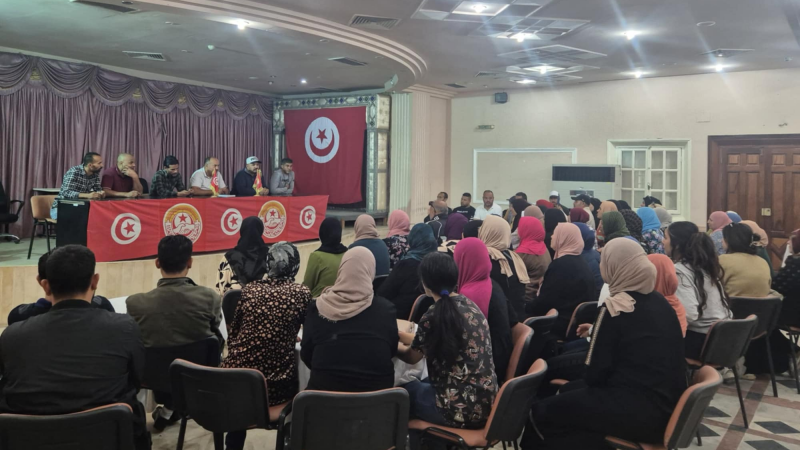 الترقيات المهنية وواقع الصحة والسلامة محور اجتماع بعمال مصنع الحلوى بالقيروان