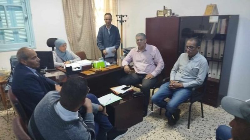 جلسة عمل حول وضعية عمال شركة الضيعات المنتجة للحليب بمجاز الباب