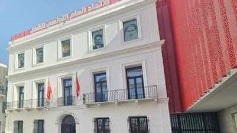 تجميد الحوار الاجتماعي وضرب المفاوضات الخاصة بالنّصوص التشريعية يمهد الى التفويت في المؤسسات العمومية.