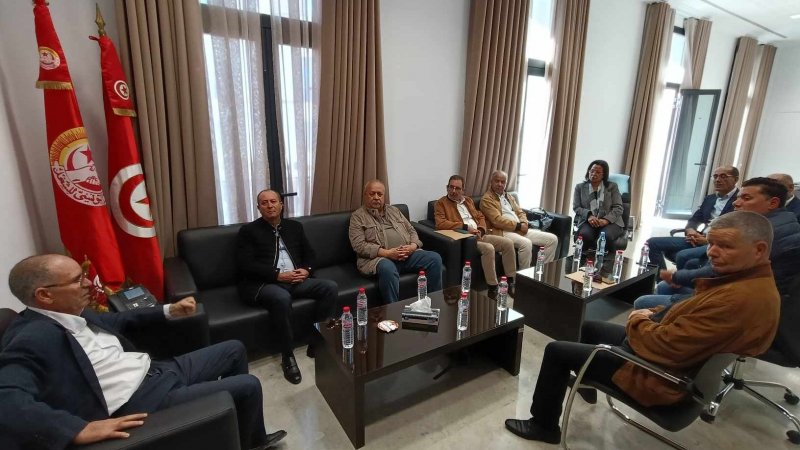 الأمين العام يستقبل المكتب التنفيذي للاتحاد الجهوي للشغل بالكاف