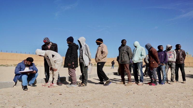 بمناسبة يومهم العالمي: جمعيات تونسية تدعوالى التضامن مع المهاجرين وتطالب بالحرية للموقوفين.ات من اجل مساندتهم