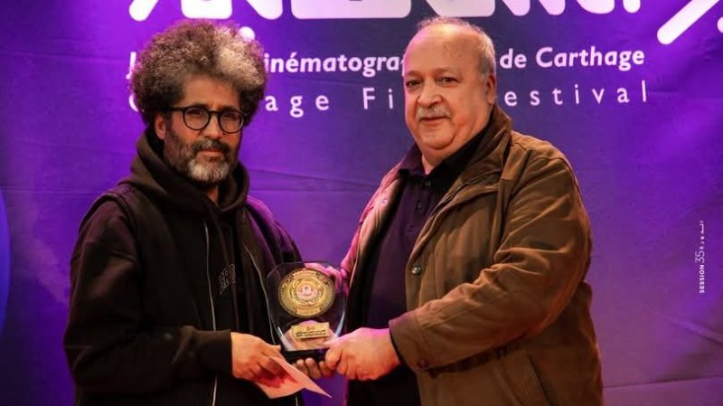 " في الجوائز الموازية لقرطاج السينمائية : جائزة الاتحاد العام التونسي للشغل لرضا التليلي عن فيلم " لون الفسفاط