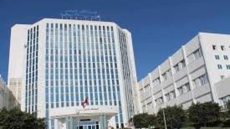 بنزرت : تجمع تضامني للأطباء واعوان مستشفى الحبيب بوقطفة مع الشعب الفلسطيني