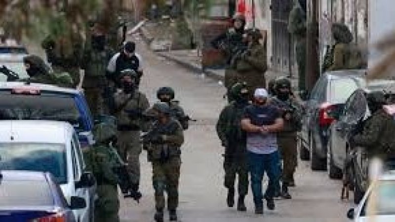 الاحتلال يقتحم مخيم شعفاط ويستدعي أهالي معتقلين مقدسيين سيفرج عنهم اليوم