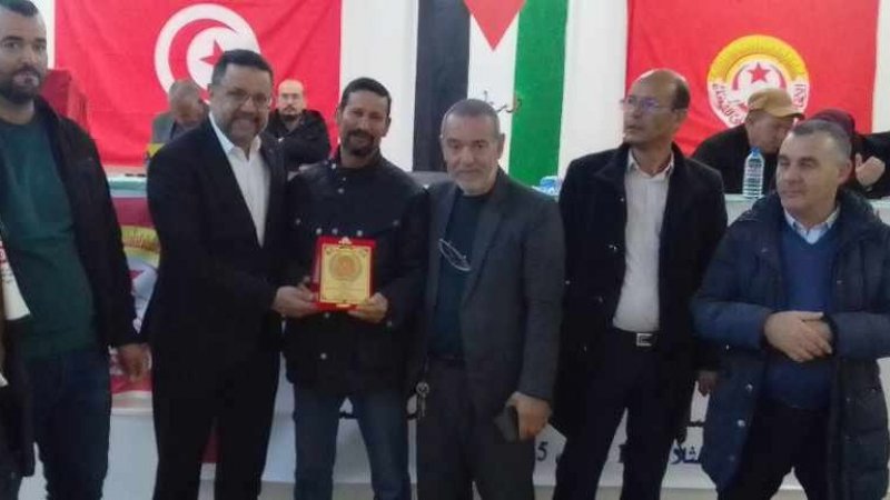 تكريم ثلة من النقابيين على هامش الهيئة الادارية الجهوية للاتحاد الجهوي للشغل بتطاوين