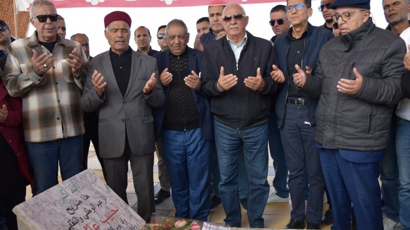 إتحاد الشغل بصفاقس يحيي الذكرى 26 لوفاة الزعيم الوطني والنقابي الحبيب عاشور