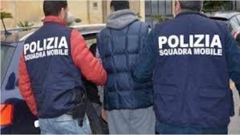 ايقاف تونسيين في ايطاليا بسبب جرائم مختلفة وتوجه نحو ترحيلهم