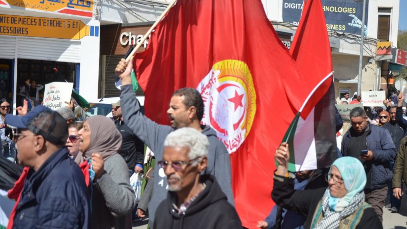 تظاهرة في قفصة تدعم فلسطين وتطالب بقانون ضد التطبيع