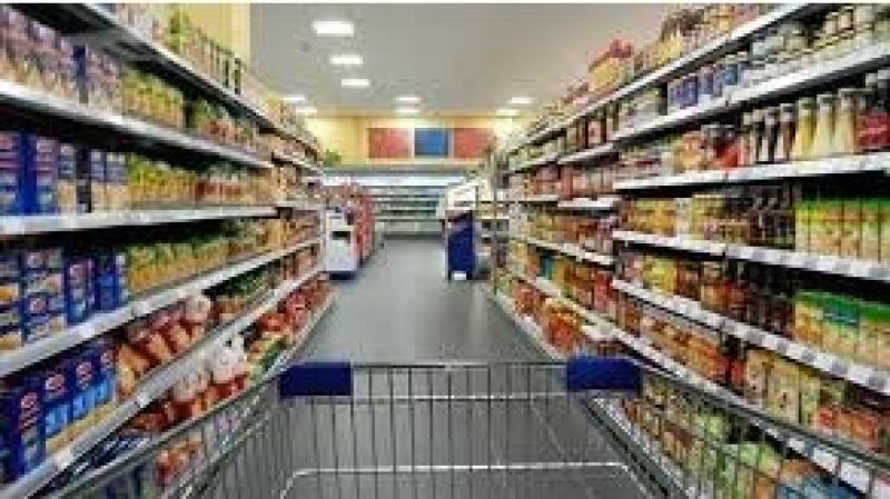 مفاوضات مرتقبة لتحسين التصنيف المهني لفائدة العاملين في المساحات التجارية الكبرى