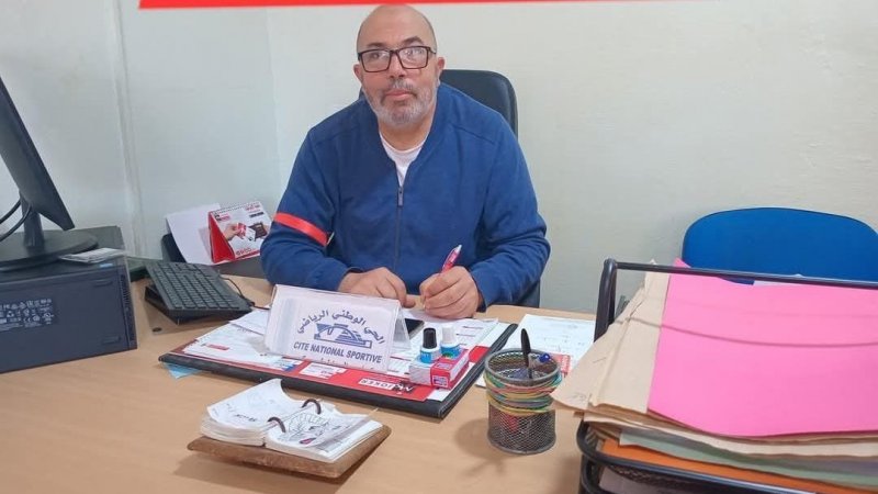 قطاع الشباب والطفولة يشتعل غضباً : وقفة احتجاجية وطنية في القصبة و حمل الشارة الحمراء رفضا لسياسة الصمت والتجاهل