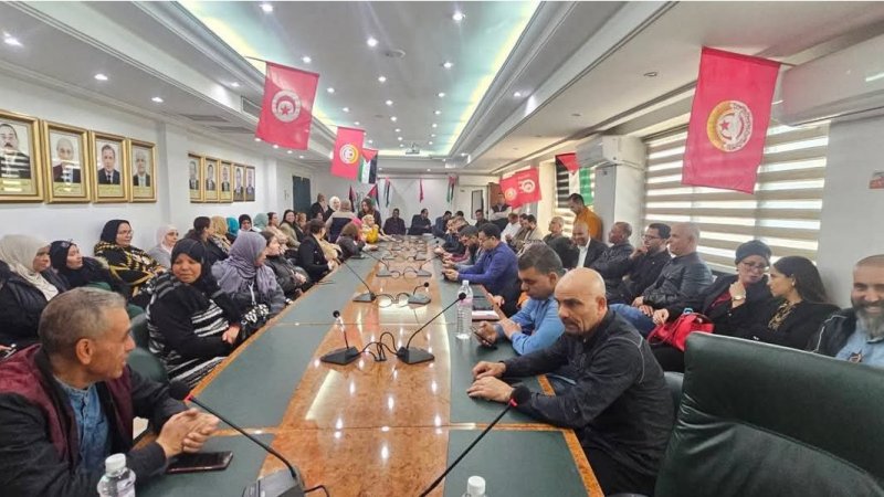اعوان وزارة الصناعة والمناجم يلوحون بتنفيذ اضراب عن العمل