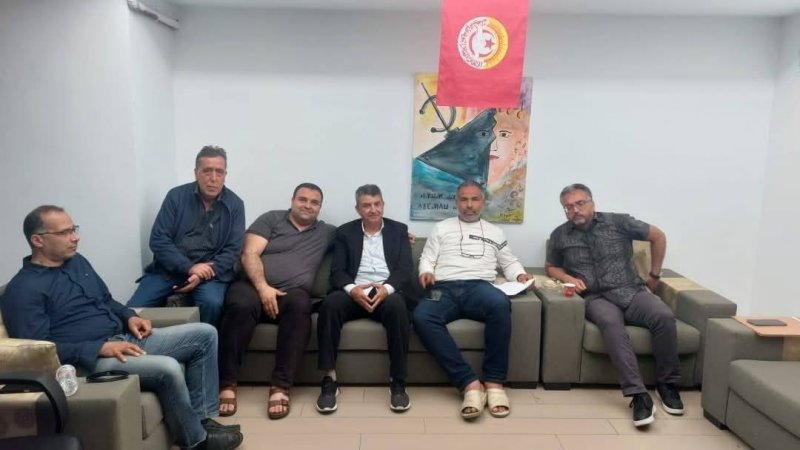 لليوم الرابع: نقابيو وأعوان التكوين والتشغيل يواصلون تنفيذ "اعتصام الصمود".