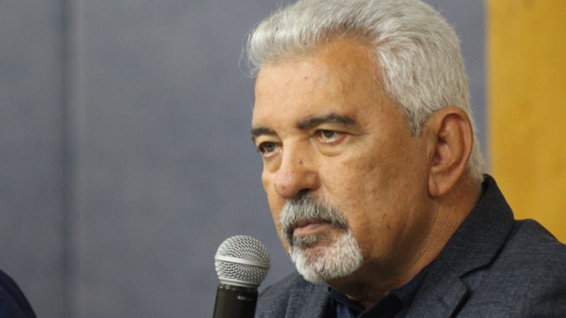 السالمي في اليوم الختامي من ندوة النفط و الكيمياء : السلطة تريد احتكار الملفات الاجتماعية و أثق في قدرة النقابيين عل إنقاذ منظمتهم