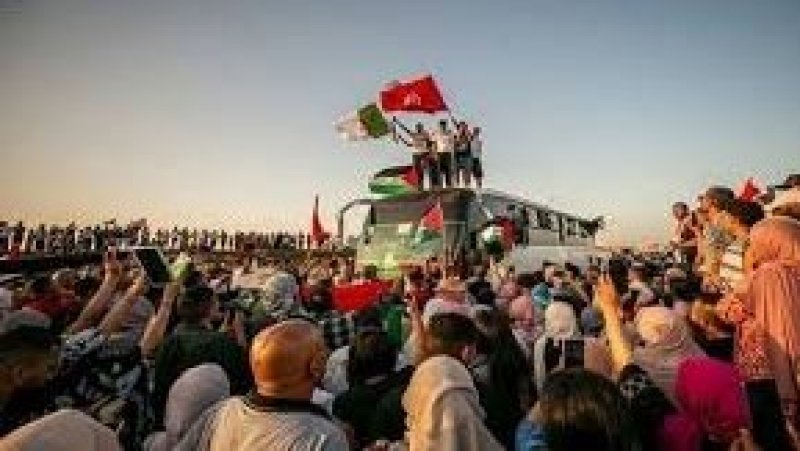 السلطات المصرية تحبط مسيرة تضامنية مع غزة وتعتقل نشطاء، وتعطيل قافلة أخرى في ليبيا