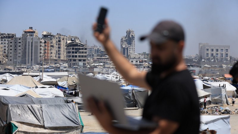 انقطاع خدمات الاتصالات الثابتة والإنترنت في جنوب ووسط قطاع غزة من جديد