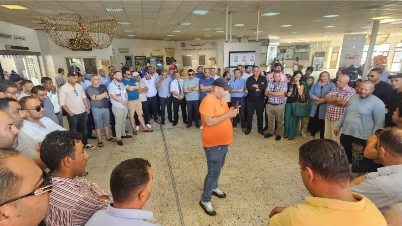 نجاح الاجتماع المنعقد بين جامعة النقل و نقابة أعوان الإستغلال بالشركة الوطنية للنقل بين المدن اليوم