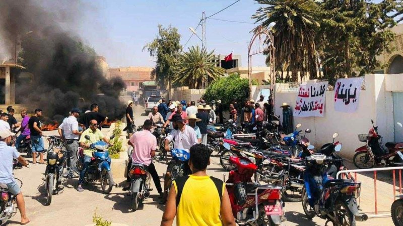 الرديف تشهد وقفة احتجاجية وتوقيع اتفاق لضمان المياه