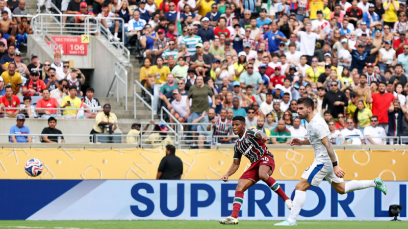 فلومينينسي البرازيلي ينهي مغامرة الهلال السعودي التاريخية ويبلغ نصف نهائي مونديال الأندية
