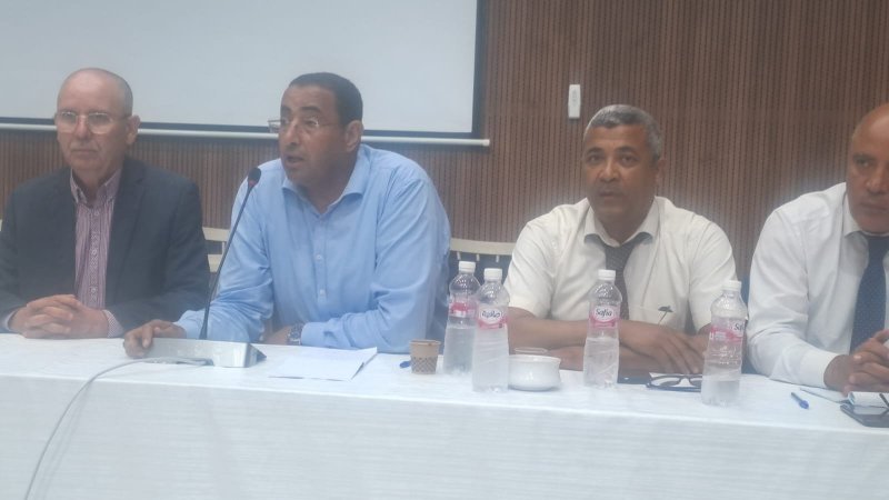 الجزيري في ندوة إطارات القطاع البنكي و التأمينات : هناك مؤشرات ايجابية حول المفاوضات في القطاع