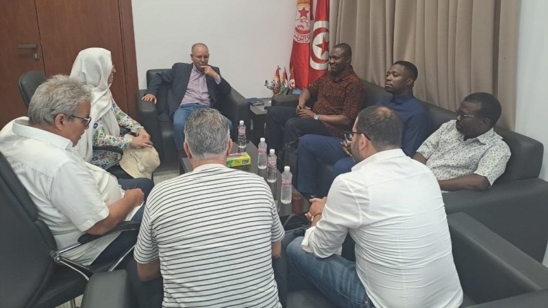 الطبوبي يستقبل بمكتبه الأمين العام للاتحاد الدولي للنقابات بمنطقة افريقيا