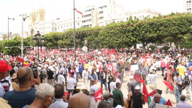 يكتبون عنا: مسيرة 21 أوت 2025 بين التعبئة الاجتماعية والمراجعة الداخلية للاتحاد العام التونسي للشغل