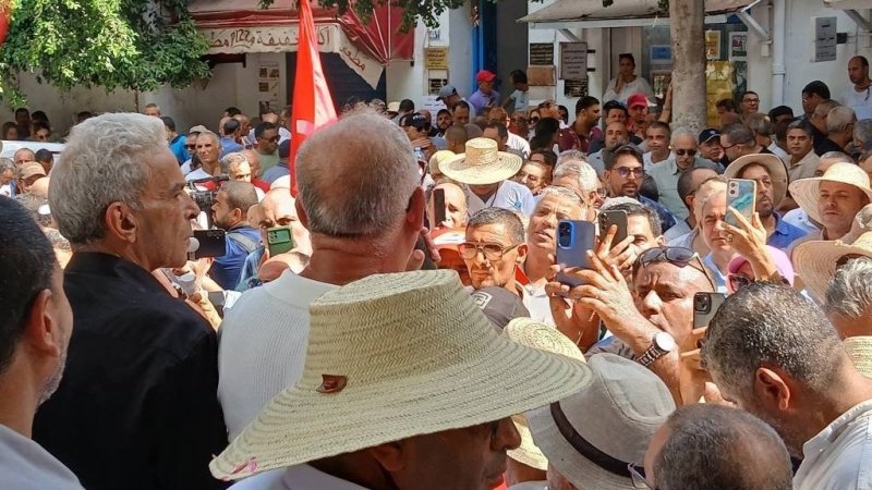 مدرسو الاساسي والثانوي ينفذون يوم غضب امام الوزارة دفاعا عن جملة من الاستحقاقات