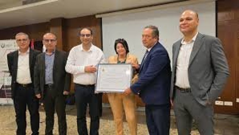 في الطب و الهندسة و الإعلامية : أساتذة جامعة صفاقس و طلبتها يحصدون عشر جوائز وطنية