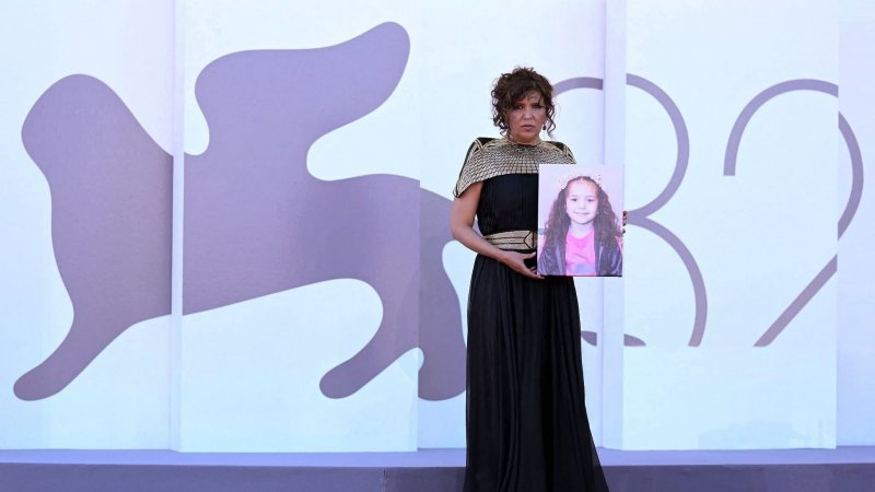 فيلم "صوت هند رجب" للمخرجة لكوثر بن هنية في مهرجان البندقية : هتاف بإسم" فلسطين حرة " وصوت هند صوت غزة