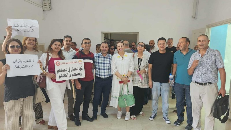 اعفاء مديرة مدرسة اعدادية لمشاركتها في الوقفة الاحتجاجية لأسلاك التربية الشهر الماضي