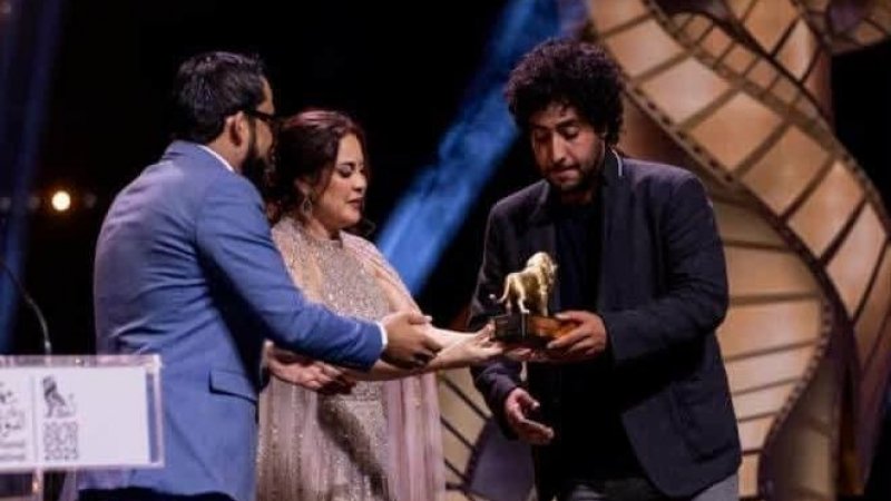 " مهرجان وهران للفيلم العربي : تتويج محمد أمين حمزاوي بجائزة أفضل ممثل في " قنطرة