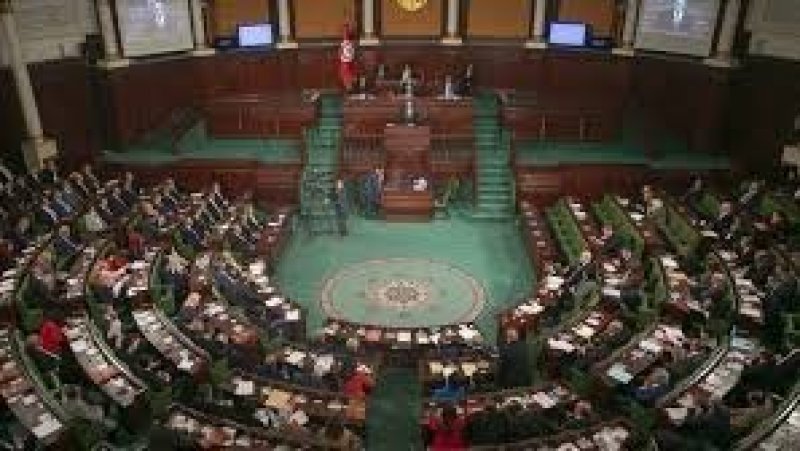 في رسالة الى اعضاء البرلمان : ردا على مدير عام مسرح الأوبرا حول وضعية المتعاقدين السابقين