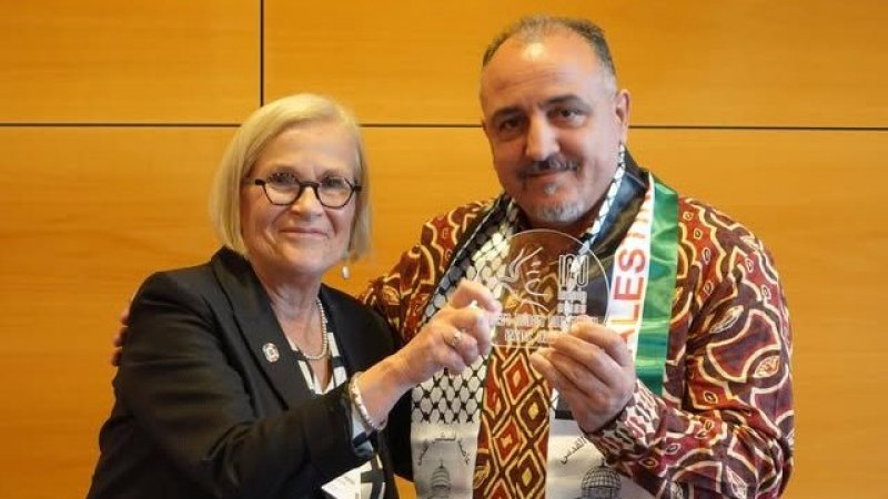 سبقه اليها الرئيس البرازيلي: حاتم العويني يحصل على جائزة "الحرية من الخوف " العالمية