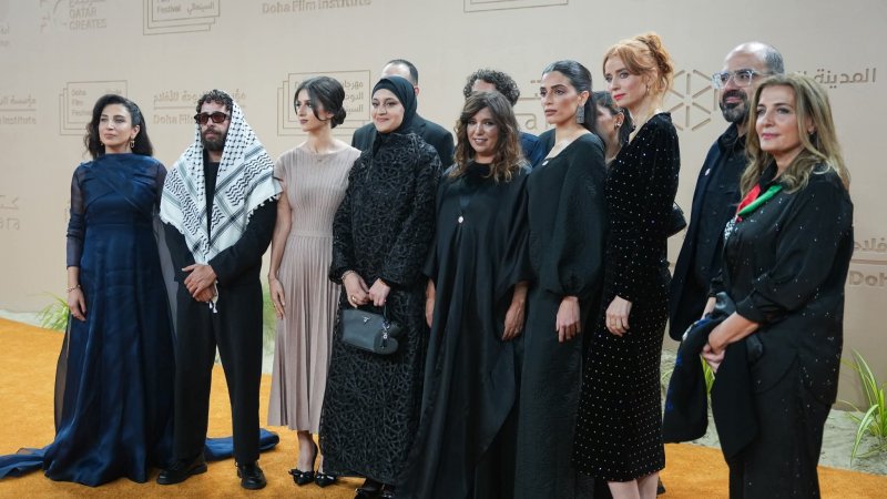 بحضور والدة هند رجب : كوثر بن هنية تفتتح مهرجان الدوحة السينمائي