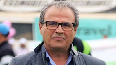 الحكومة تسخر طائرة خاصة لجلب منصف خماخم من البنين
