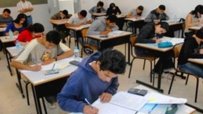 تلاميذ الباكالوريا والنوفيام يستأنفون الدراسة