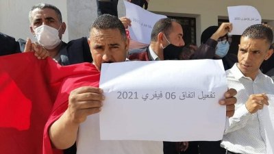 أعوان وموظفو وزارتي الداخلية والشؤون المحلية والعمد يحتجون