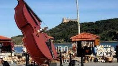 ** إضـــــراب أعوان بلدية طبرقة في يومه الأول:18ماي 2021