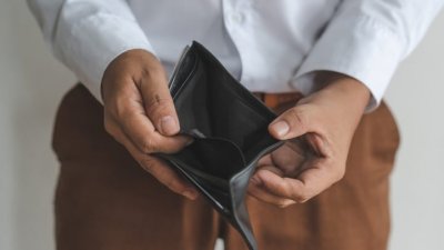 الأجراء يدفعون ضعف الشركات