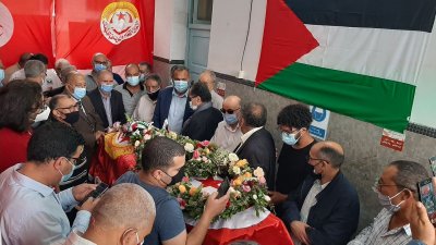 جثمان فقيد الحركة النقابية عبد السلام جراد يصل الى بطحاء محمد علي
