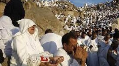 وزارة الشؤون الدينية تقرر تأجيل الحج الى السنة القادمة